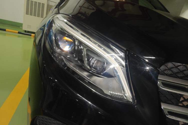Used Mercedes-Benz GLE 2018 GLE 320 4MATIC Dynamic Edition Collector's Edition Right Front Headlight