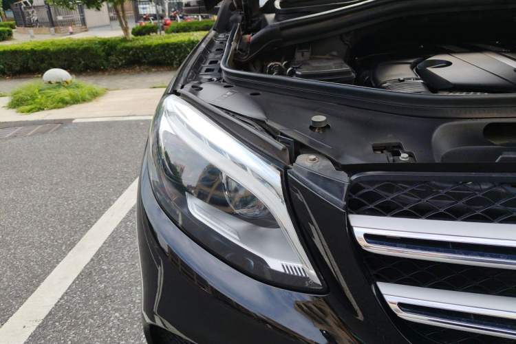 Used Mercedes-Benz GLE 2018 GLE 320 4MATIC Dynamic Edition Collector's Edition Right Front Headlight
