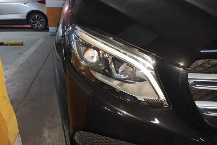 Used Mercedes-Benz GLE 2018 GLE 320 4MATIC Dynamic Edition Collector's Edition Right Front Headlight
