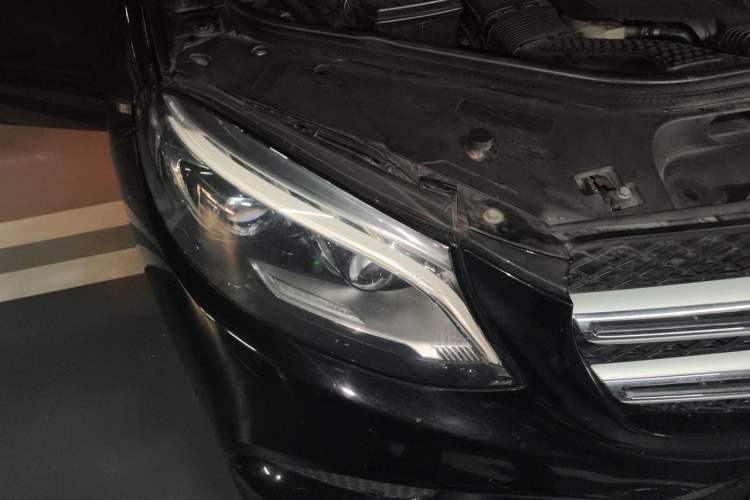 Used Mercedes-Benz GLE 2018 GLE 320 4MATIC Dynamic Edition Collector's Edition Right Front Headlight