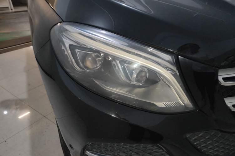 Used Mercedes-Benz GLE 2018 GLE 400 4MATIC Exclusive Edition Right Front Headlight