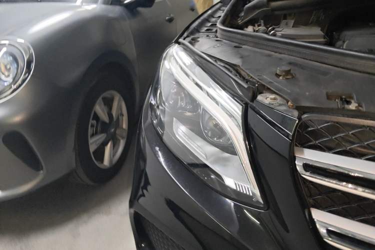 Used Mercedes-Benz GLE 2018 GLE 400 4MATIC Exclusive Edition Right Front Headlight