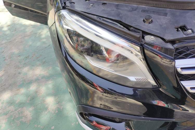Used Mercedes-Benz GLE 2018 GLE 320 4MATIC Luxury Collection Edition Right Front Headlight