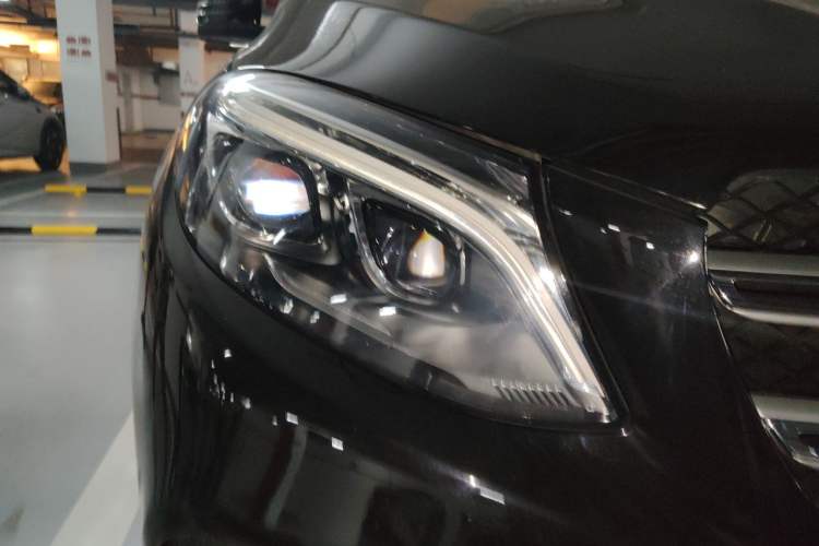 Used Mercedes-Benz GLE 2018 GLE 320 4MATIC Dynamic Edition Collector's Edition Right Front Headlight