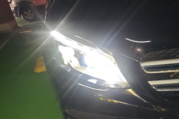 Used Mercedes-Benz GLE 2018 GLE 320 4MATIC Dynamic Edition Collector's Edition Right Front Headlight