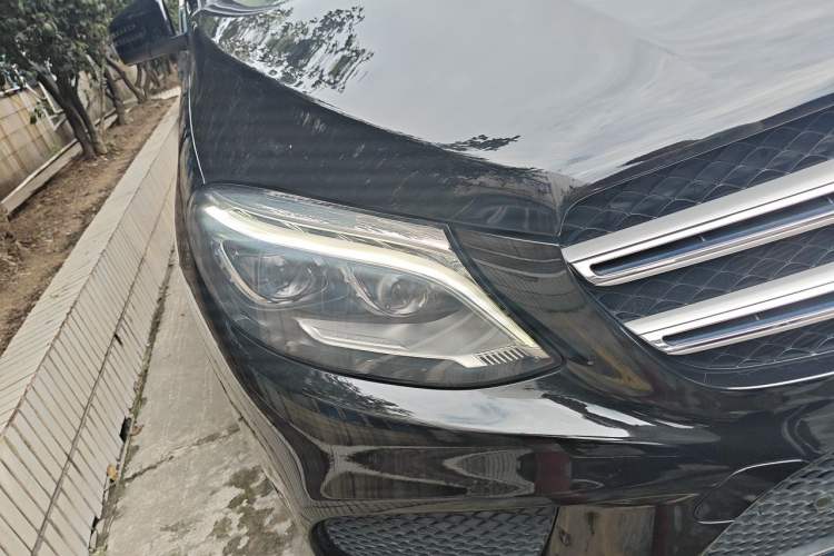 Used Mercedes-Benz GLE 2018 GLE 320 4MATIC Luxury Collection Edition Right Front Headlight