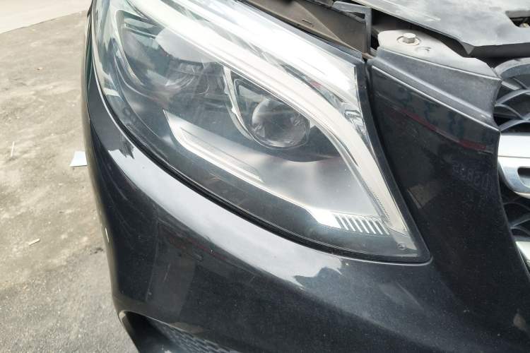 Used Mercedes-Benz GLE 2018 GLE 320 4MATIC Dynamic Edition Collector's Edition Right Front Headlight