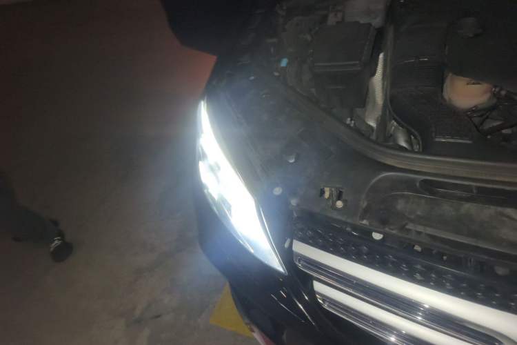 Used Mercedes-Benz GLE 2018 GLE 320 4MATIC Dynamic Edition Collector's Edition Right Front Headlight