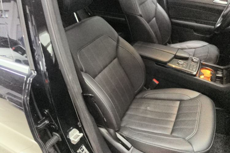 Used Mercedes-Benz GLE 2018 GLE 400 4MATIC Exclusive Edition Right Front Seat
