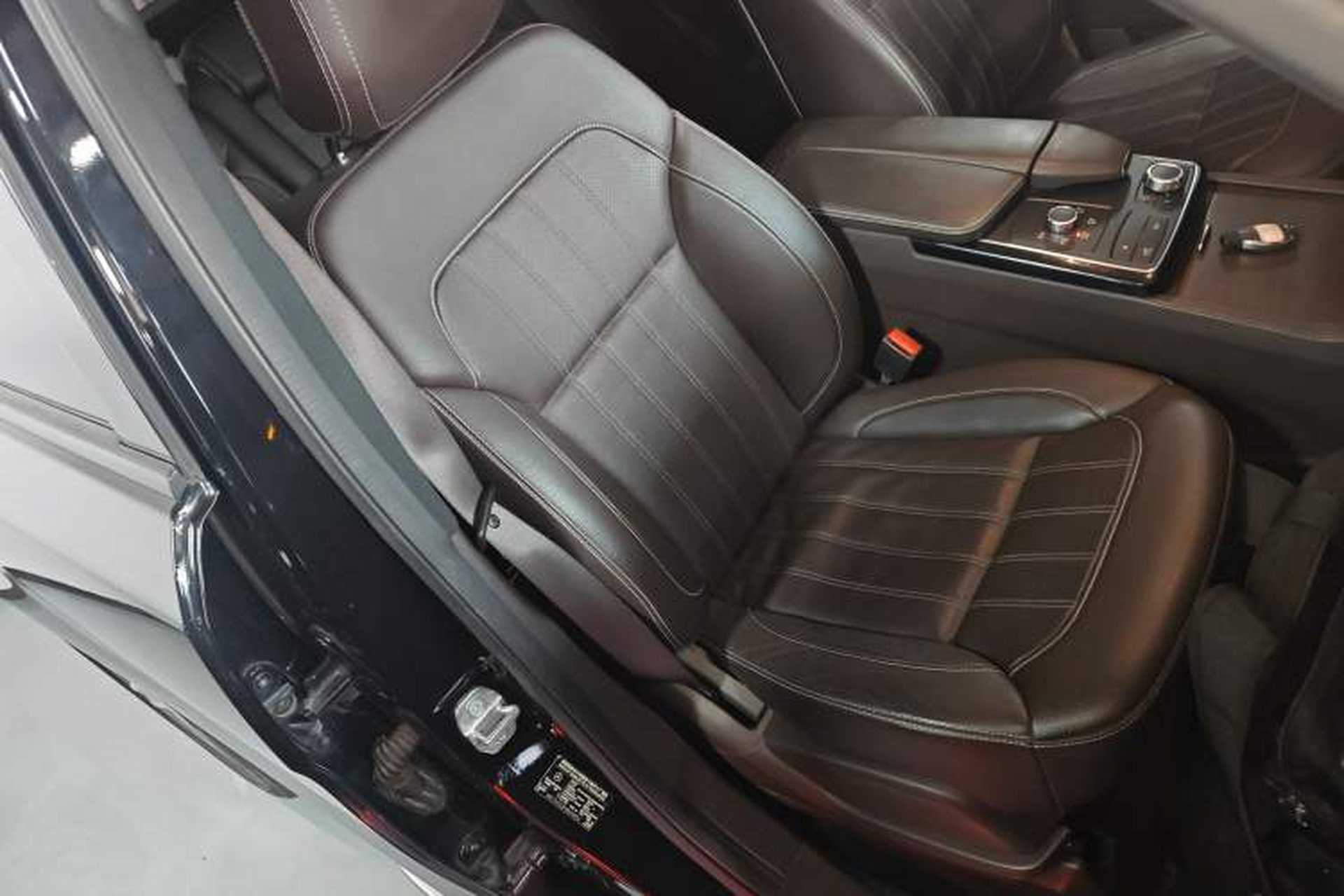 Used Mercedes-Benz GLE 2018 GLE 400 4MATIC Exclusive Edition Right Front Seat