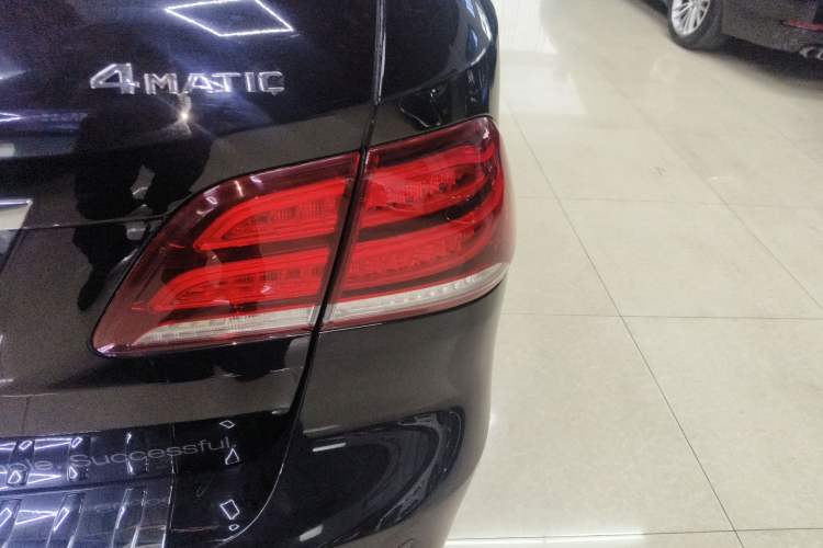 Used Mercedes-Benz GLE 2018 GLE 400 4MATIC Exclusive Edition Right Rear Taillight