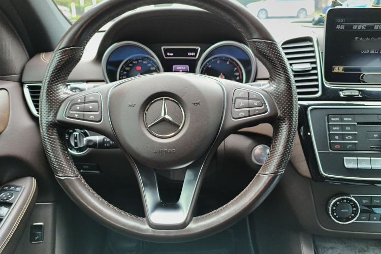Used Mercedes-Benz GLE 2018 GLE 320 4MATIC Dynamic Edition Collector's Edition Steering Wheel