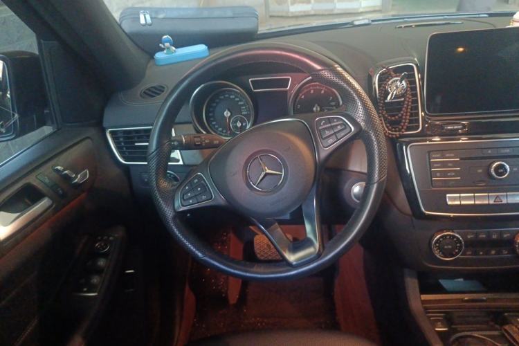Used Mercedes-Benz GLE 2018 GLE 400 4MATIC Exclusive Edition Steering Wheel