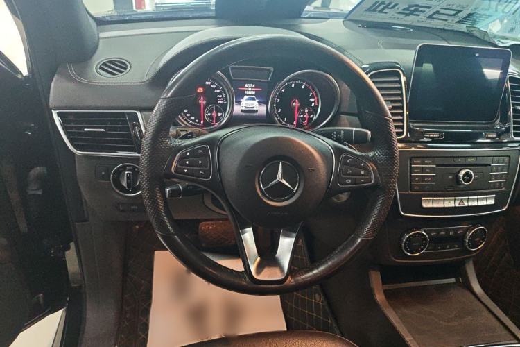 Used Mercedes-Benz GLE 2018 GLE 320 4MATIC Dynamic Edition Collector's Edition Steering Wheel