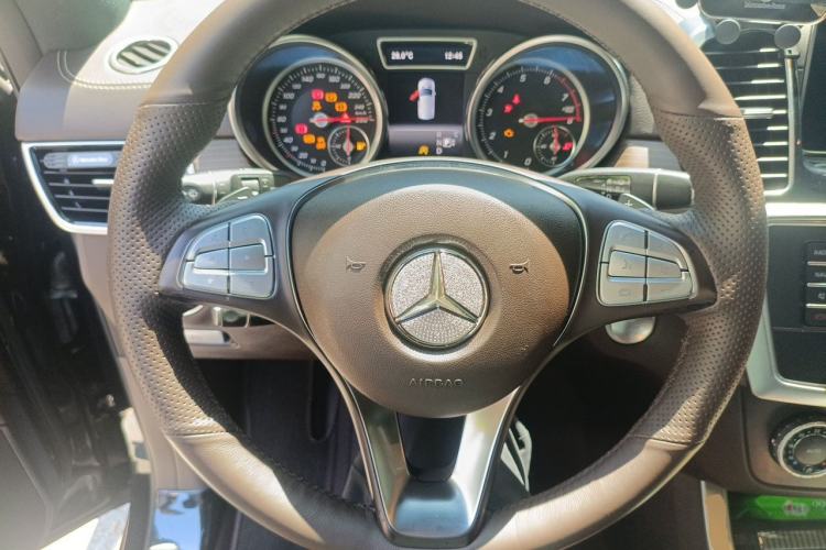 Used Mercedes-Benz GLE 2018 GLE 320 4MATIC Dynamic Edition Collector's Edition Steering Wheel