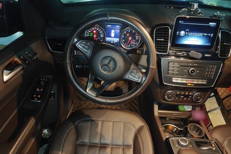 Used Mercedes-Benz GLE 2018 GLE 320 4MATIC Dynamic Edition Collector's Edition Steering Wheel