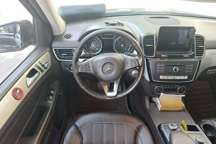 Used Mercedes-Benz GLE 2018 GLE 300 d 4MATIC Steering Wheel