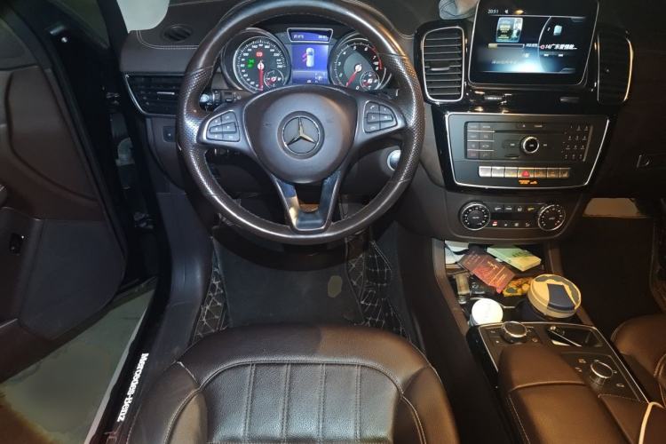 Used Mercedes-Benz GLE 2018 GLE 320 4MATIC Dynamic Edition Collector's Edition Steering Wheel