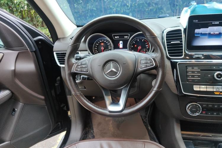 Used Mercedes-Benz GLE 2018 GLE 320 4MATIC Dynamic Edition Collector's Edition Steering Wheel