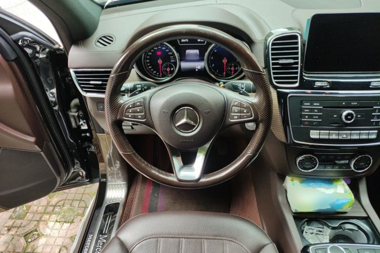 Used Mercedes-Benz GLE 2018 GLE 400 4MATIC Exclusive Edition Steering Wheel