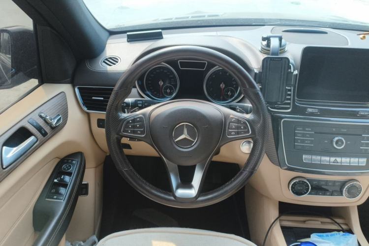 Used Mercedes-Benz GLE 2018 GLE 320 4MATIC Dynamic Edition Collector's Edition Steering Wheel