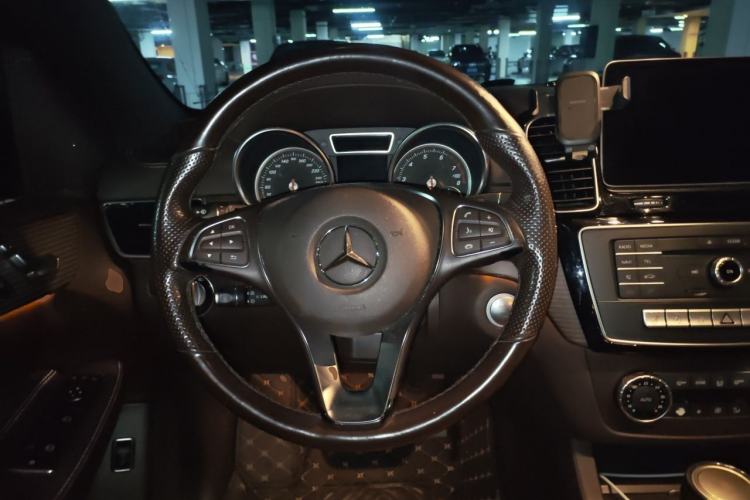 Used Mercedes-Benz GLE 2018 GLE 320 4MATIC Dynamic Edition Collector's Edition Steering Wheel