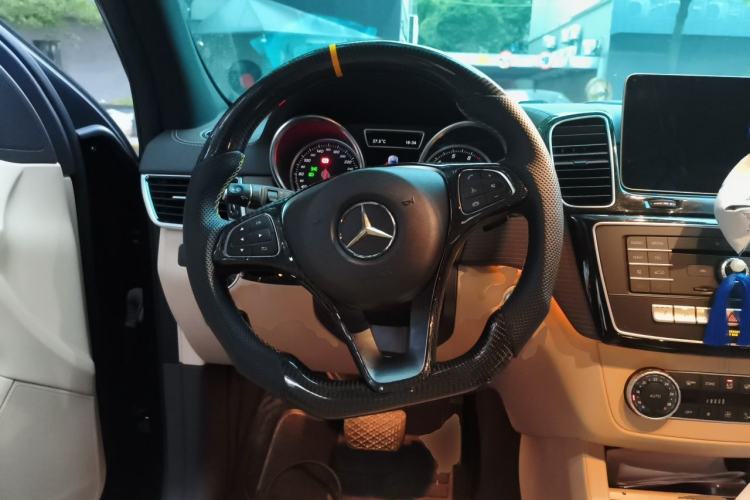 Used Mercedes-Benz GLE 2018 GLE 320 4MATIC Dynamic Edition Collector's Edition Steering Wheel