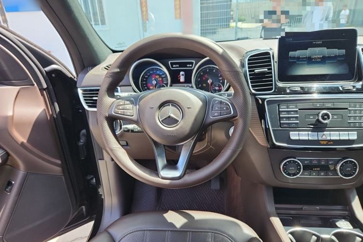 Used Mercedes-Benz GLE 2018 GLE 320 4MATIC Dynamic Edition Collector's Edition Steering Wheel