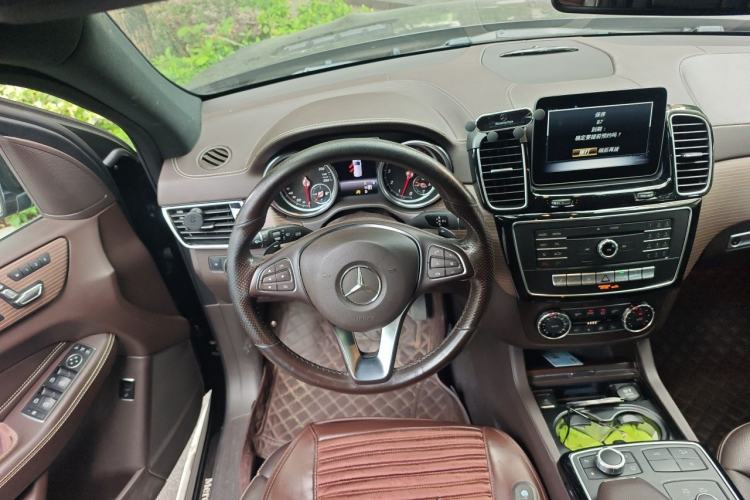 Used Mercedes-Benz GLE 2018 GLE 400 4MATIC Exclusive Edition Steering Wheel