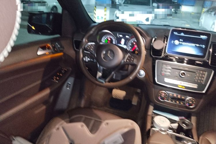 Used Mercedes-Benz GLE 2018 GLE 320 4MATIC Dynamic Edition Collector's Edition Steering Wheel