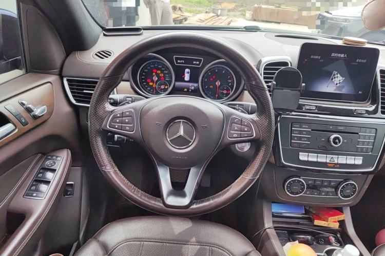Used Mercedes-Benz GLE 2018 GLE 320 4MATIC Dynamic Edition Collector's Edition Steering Wheel