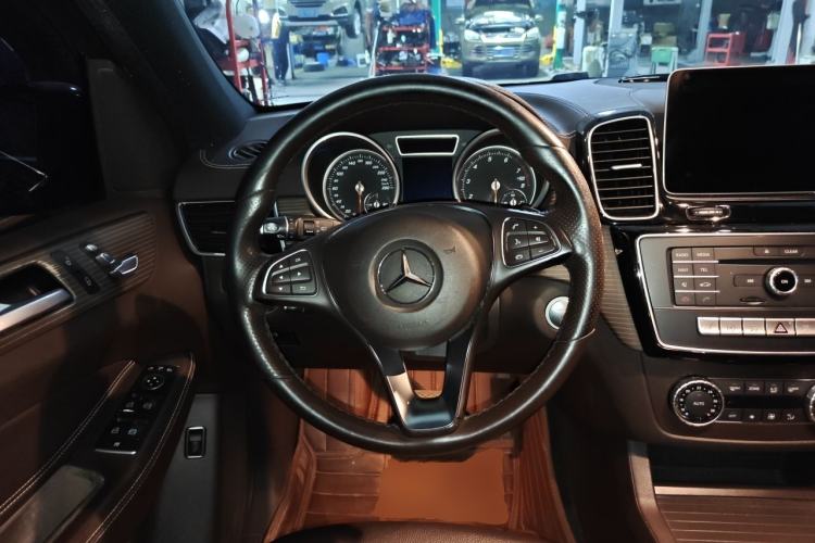 Used Mercedes-Benz GLE 2018 GLE 320 4MATIC Dynamic Edition Collector's Edition Steering Wheel