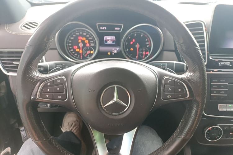 Used Mercedes-Benz GLE 2018 GLE 320 4MATIC Dynamic Edition Collector's Edition Steering Wheel