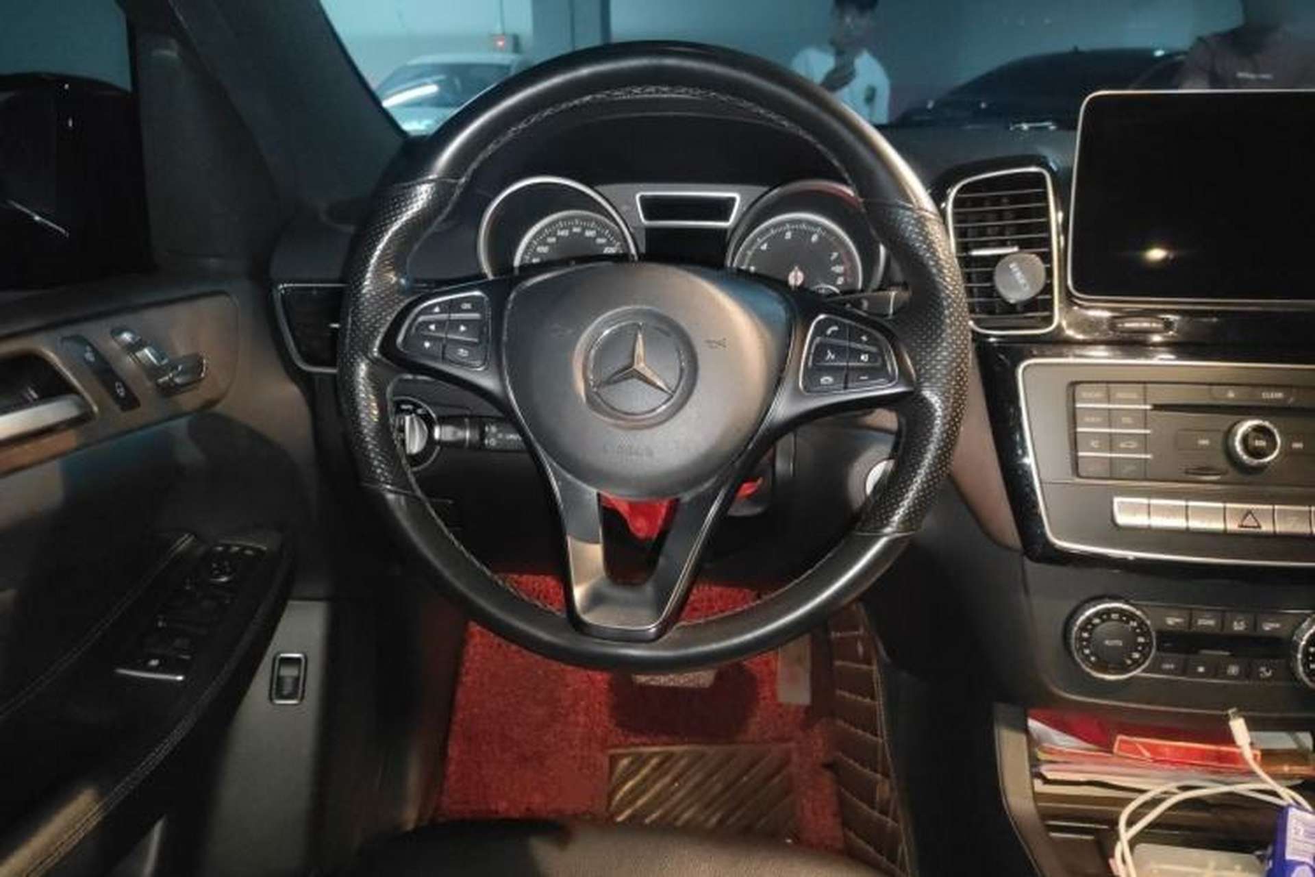 Used Mercedes-Benz GLE 2018 GLE 320 4MATIC Dynamic Edition Collector's Edition Steering Wheel