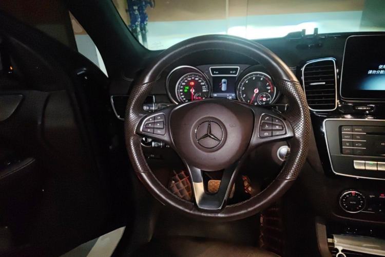 Used Mercedes-Benz GLE 2018 GLE 320 4MATIC Dynamic Edition Collector's Edition Steering Wheel