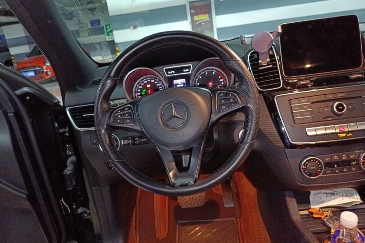 Used Mercedes-Benz GLE 2018 GLE 400 4MATIC Exclusive Edition Steering Wheel