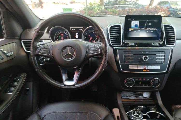 Used Mercedes-Benz GLE 2018 GLE 320 4MATIC Dynamic Edition Collector's Edition Steering Wheel