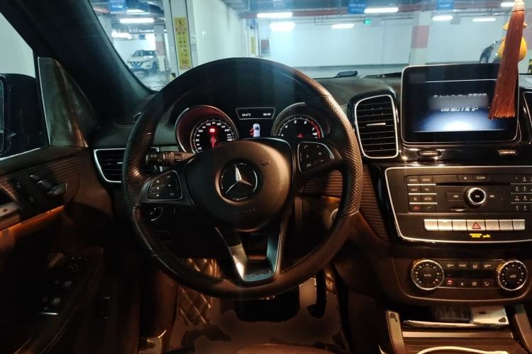 Used Mercedes-Benz GLE 2018 GLE 320 4MATIC Dynamic Edition Collector's Edition Steering Wheel
