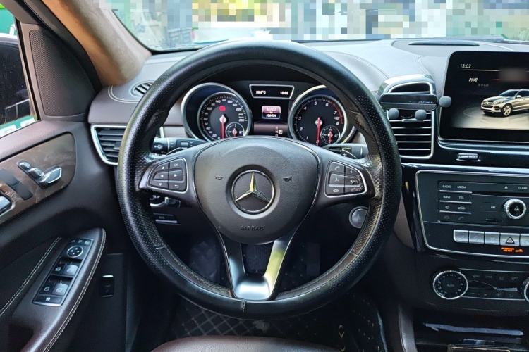 Used Mercedes-Benz GLE 2018 GLE 320 4MATIC Luxury Collection Edition Steering Wheel
