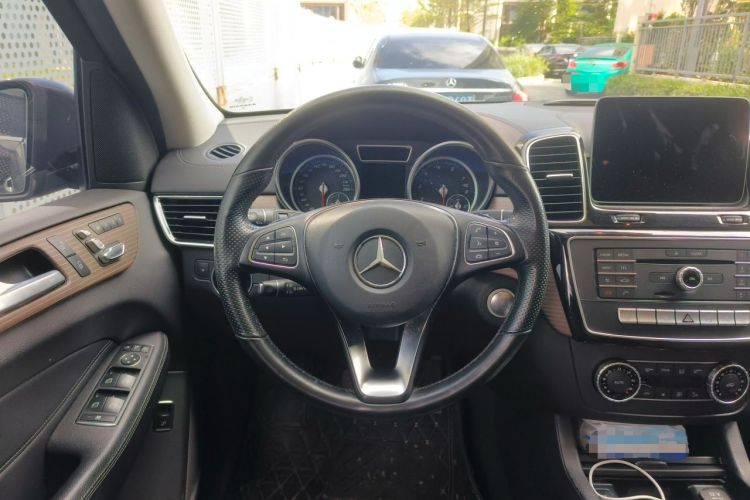 Used Mercedes-Benz GLE 2018 GLE 400 4MATIC Exclusive Edition Steering Wheel