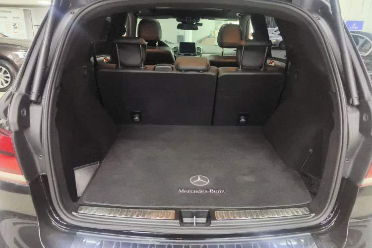 Used Mercedes-Benz GLE 2018 GLE 400 4MATIC Exclusive Edition Trunk