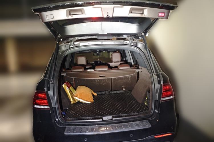 Used Mercedes-Benz GLE 2018 GLE 320 4MATIC Dynamic Edition Collector's Edition Trunk