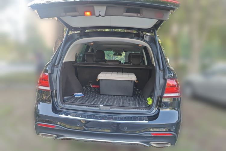 Used Mercedes-Benz GLE 2018 GLE 320 4MATIC Luxury Collection Edition Trunk