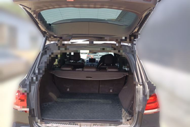 Used Mercedes-Benz GLE 2018 GLE 320 4MATIC Luxury Collection Edition Trunk