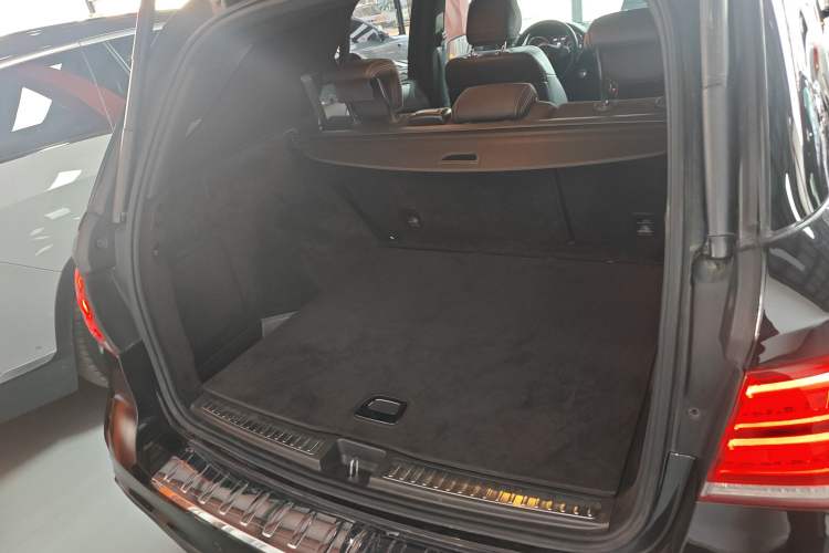 Used Mercedes-Benz GLE 2018 GLE 400 4MATIC Exclusive Edition Trunk