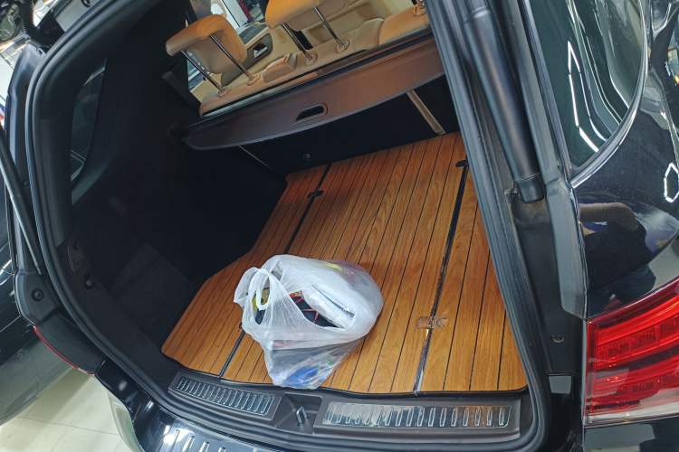 Used Mercedes-Benz GLE 2018 GLE 320 4MATIC Dynamic Edition Collector's Edition Trunk