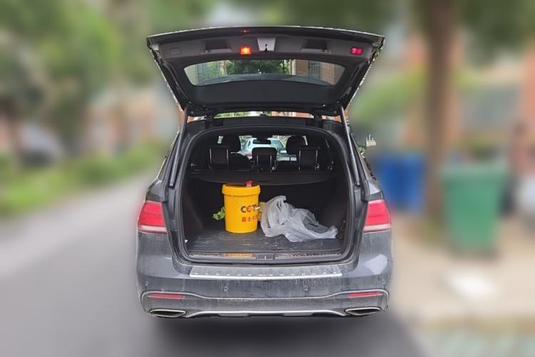 Used Mercedes-Benz GLE 2018 GLE 320 4MATIC Luxury Collection Edition Trunk