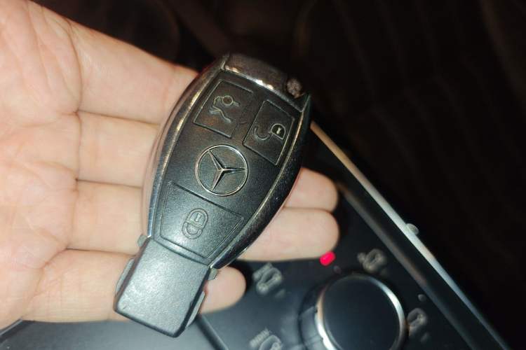 Used Mercedes-Benz GLE 2018 GLE 320 4MATIC Dynamic Edition Collector's Edition Vehicle Key