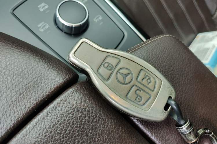 Used Mercedes-Benz GLE 2018 GLE 400 4MATIC Exclusive Edition Vehicle Key