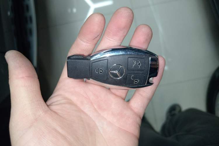 Used Mercedes-Benz GLE 2018 GLE 320 4MATIC Dynamic Edition Collector's Edition Vehicle Key